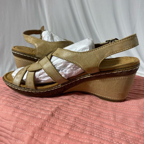 NaturalSoul by Naturalizer Women’s sandal, size 9 - Picture 10 of 14